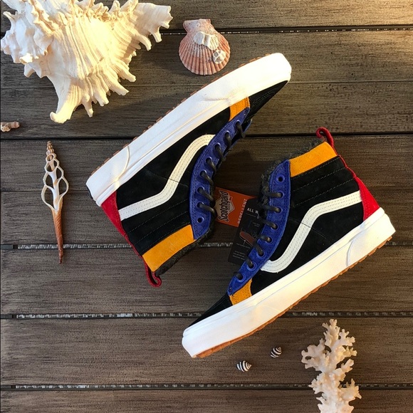 🌴🔆VANS- MOUNTAIN ALL WEATHER PROOF HIGH TOPS🔆🌴 - Picture 13 of 14